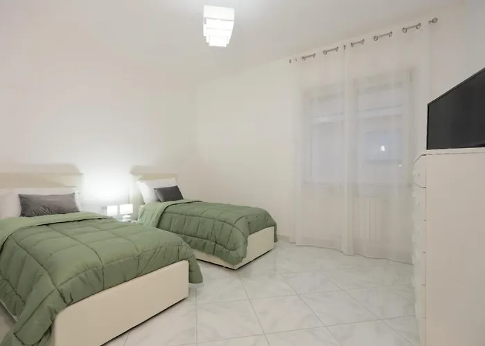 Maison Mira
